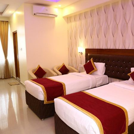 Hotel The Prince Royal Bangalore Esterno foto